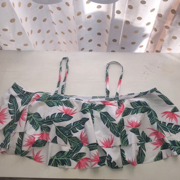 Nwot floral bandeau swim top w/ruffles L - Picture 1 of 4